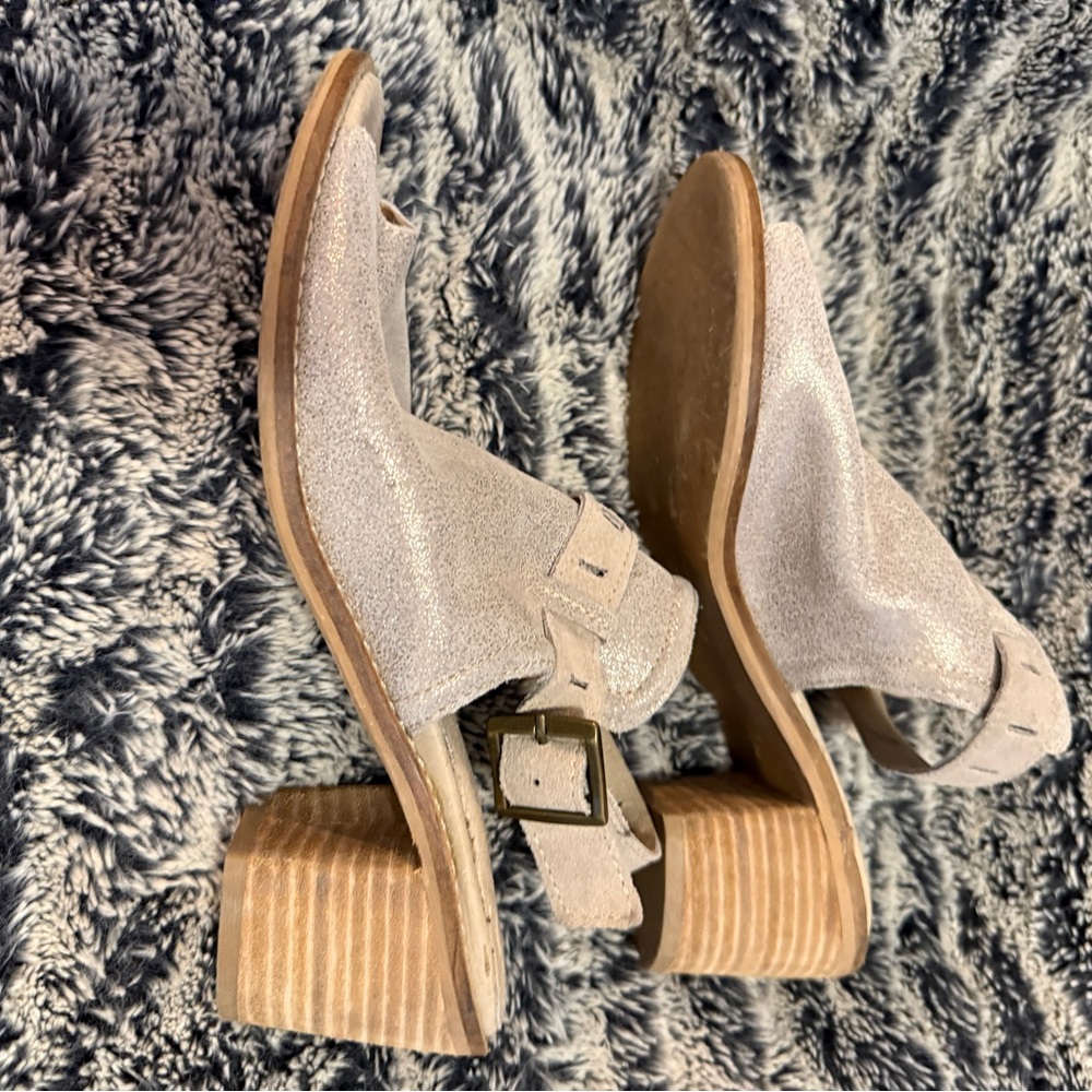Chic Cream Block Heel Sandals
